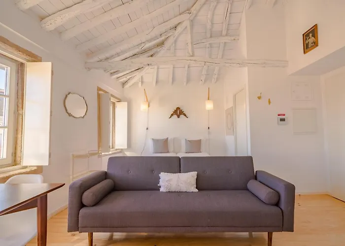 Youropo - The Tower Apartment