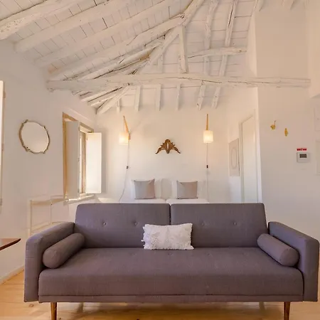 Youropo - The Tower Апартаменты