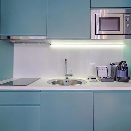 Youropo - The Tower Порту