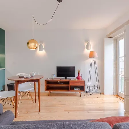 Апартаменты Youropo - The Tower Порту