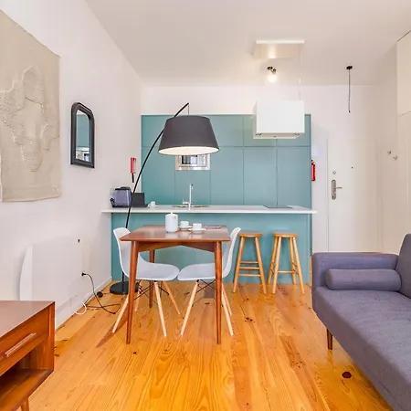 Youropo - The Tower Апартаменты