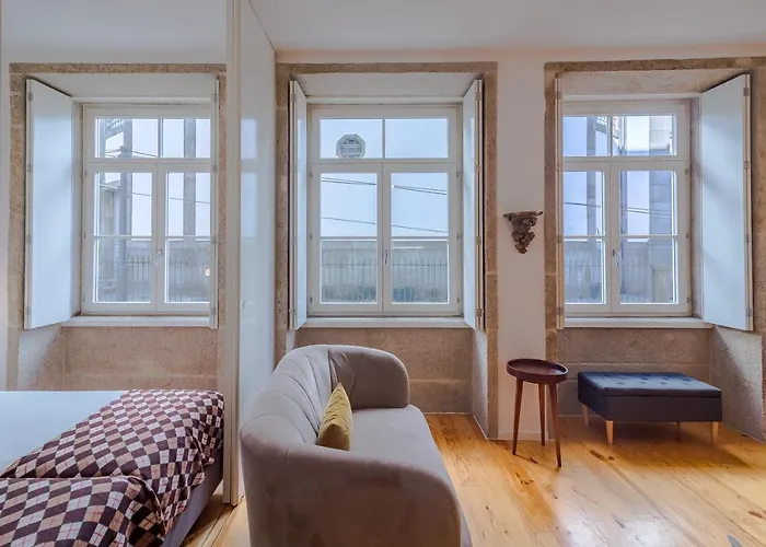 Youropo - The Tower Lejlighed