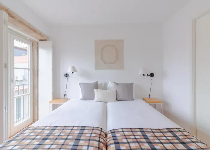 Youropo - The Tower Oporto