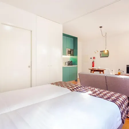 아파트 Youropo - The Tower *