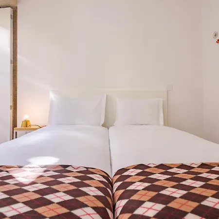 아파트 Youropo - The Tower *